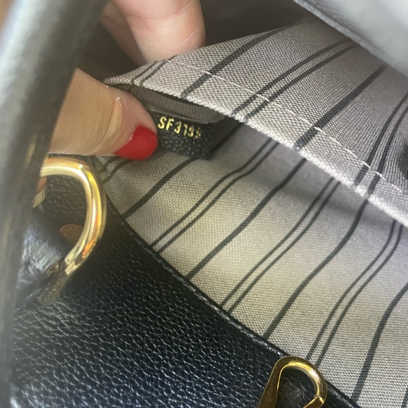 Louis Vuitton Empreinte Montaigne - Picture 7 of 7